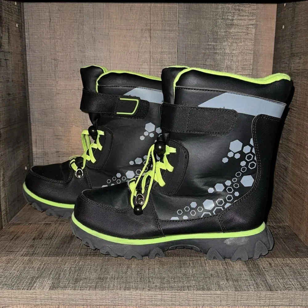 WONDER NATION snow boots-‎ lace up- size 3